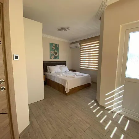 Maleyna Apartment