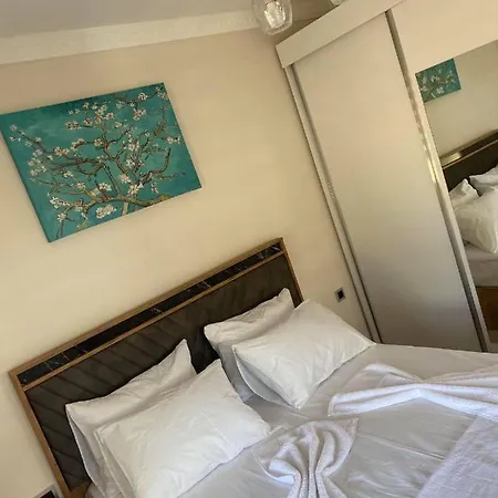 Maleyna Apartment