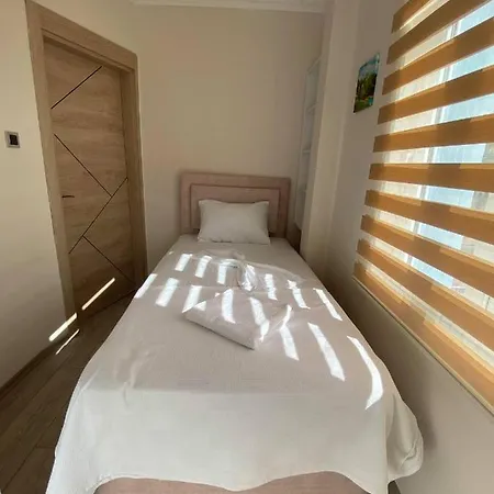 Maleyna Kemer